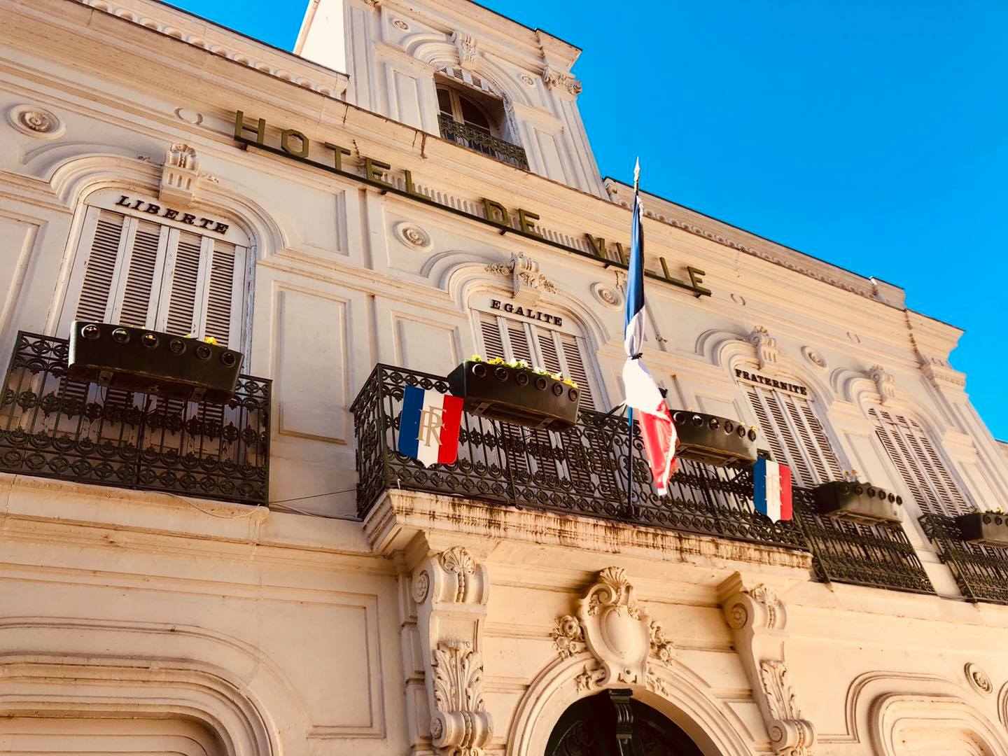 Les services municipaux fermés le vendredi 4 juillet en matinée