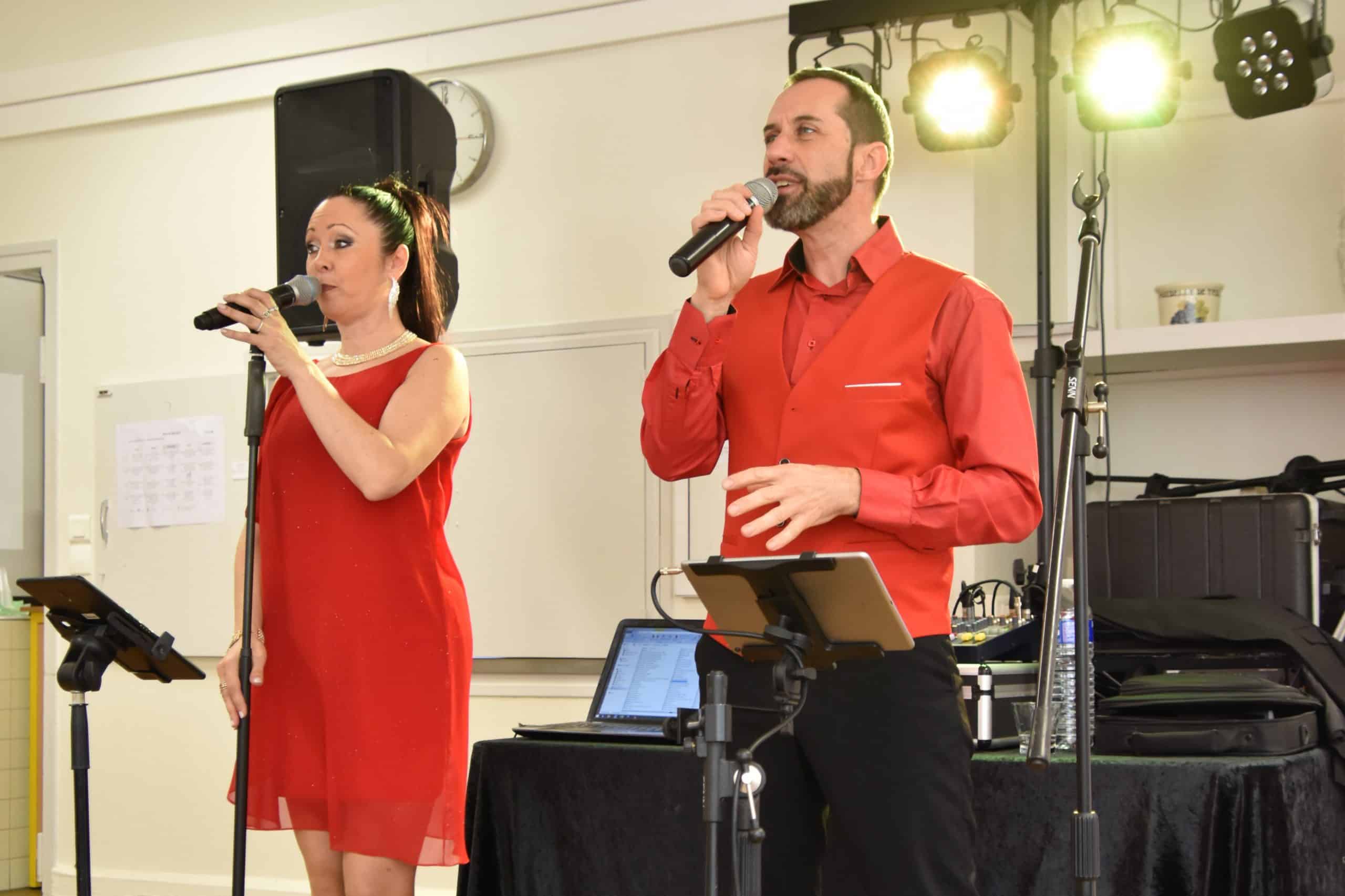 Spectacle de variété : danse et bonne humeur au foyer