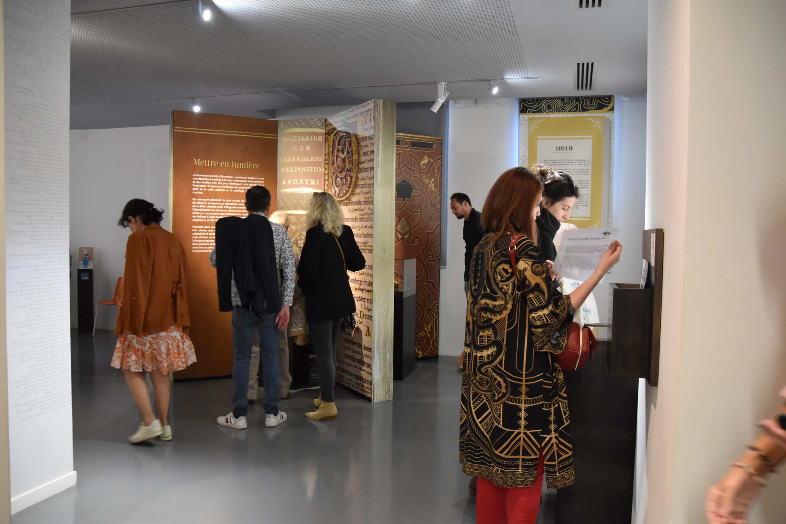 « Livre d’OR », une brillante exposition au musée Médard !