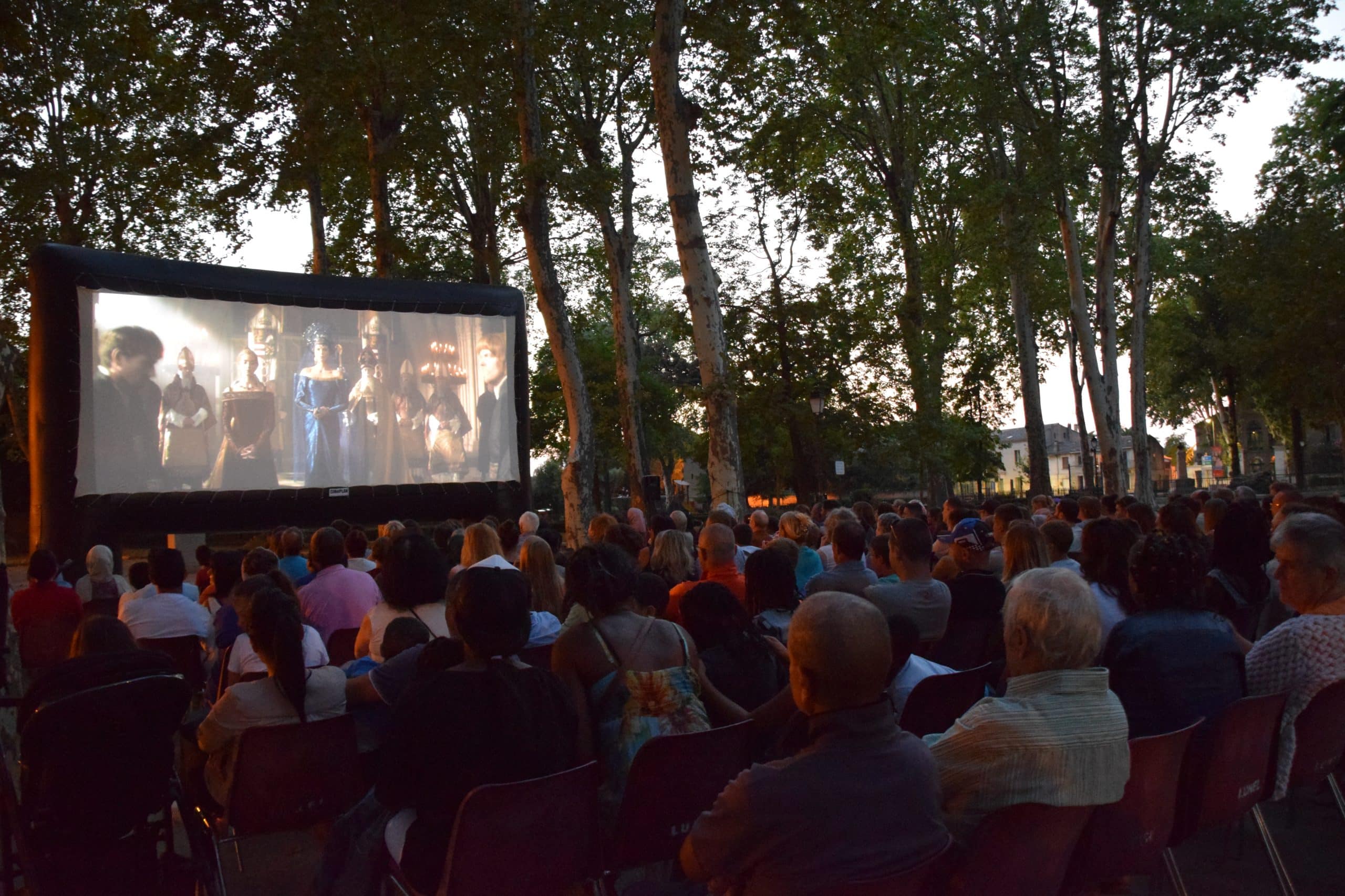CINE PLEIN AIR (2) CINE PLEIN AIR (2)