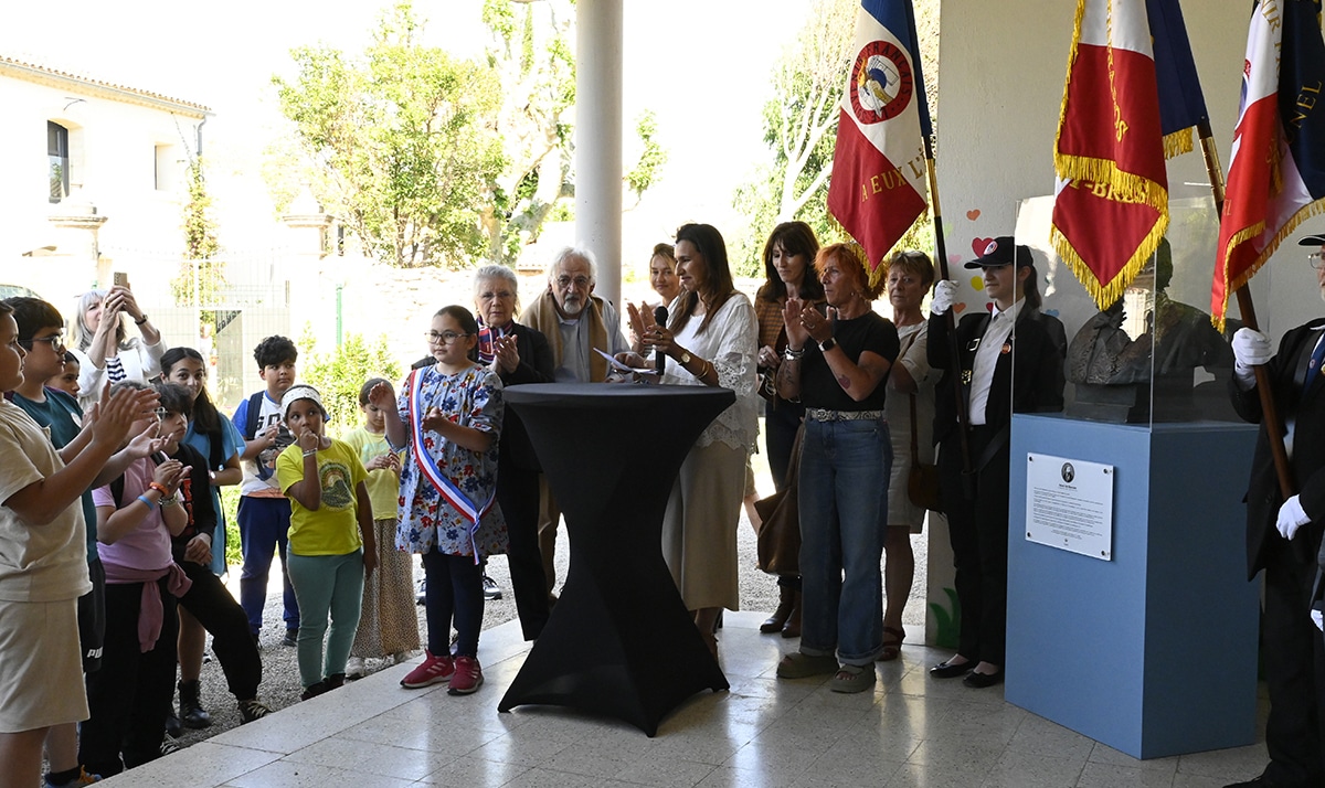 Le buste d’Henri de Bornier inauguré dans l’école qui porte son nom