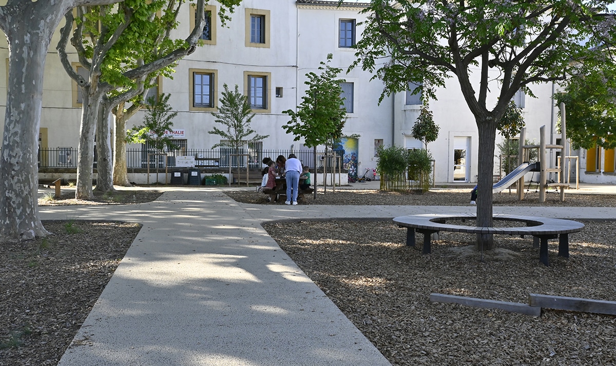 La biodiversité expliquée en atelier aux scolaires